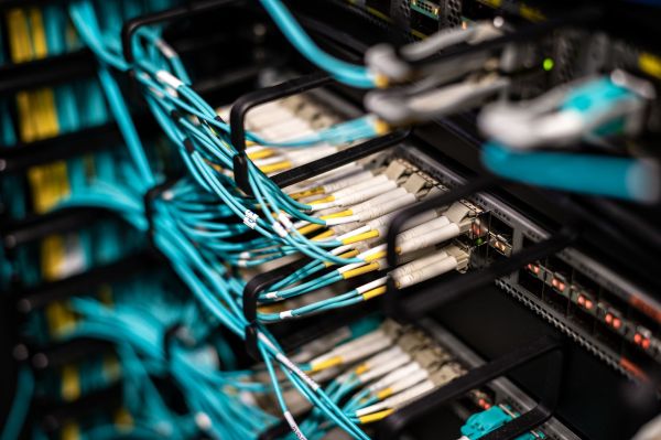 What types of company servers are there – which one should you choose for your business?