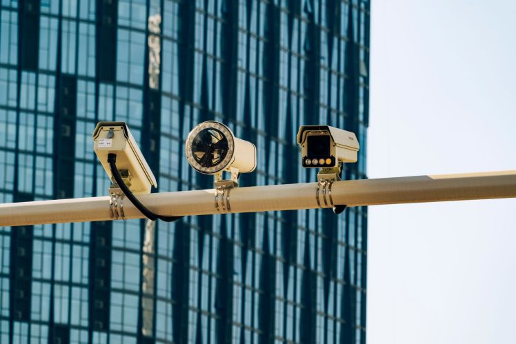 Jaki serwer wybrać do monitoringu wizyjnego (CCTV/NVR) – jak dobrać sprzęt do liczby kamer?